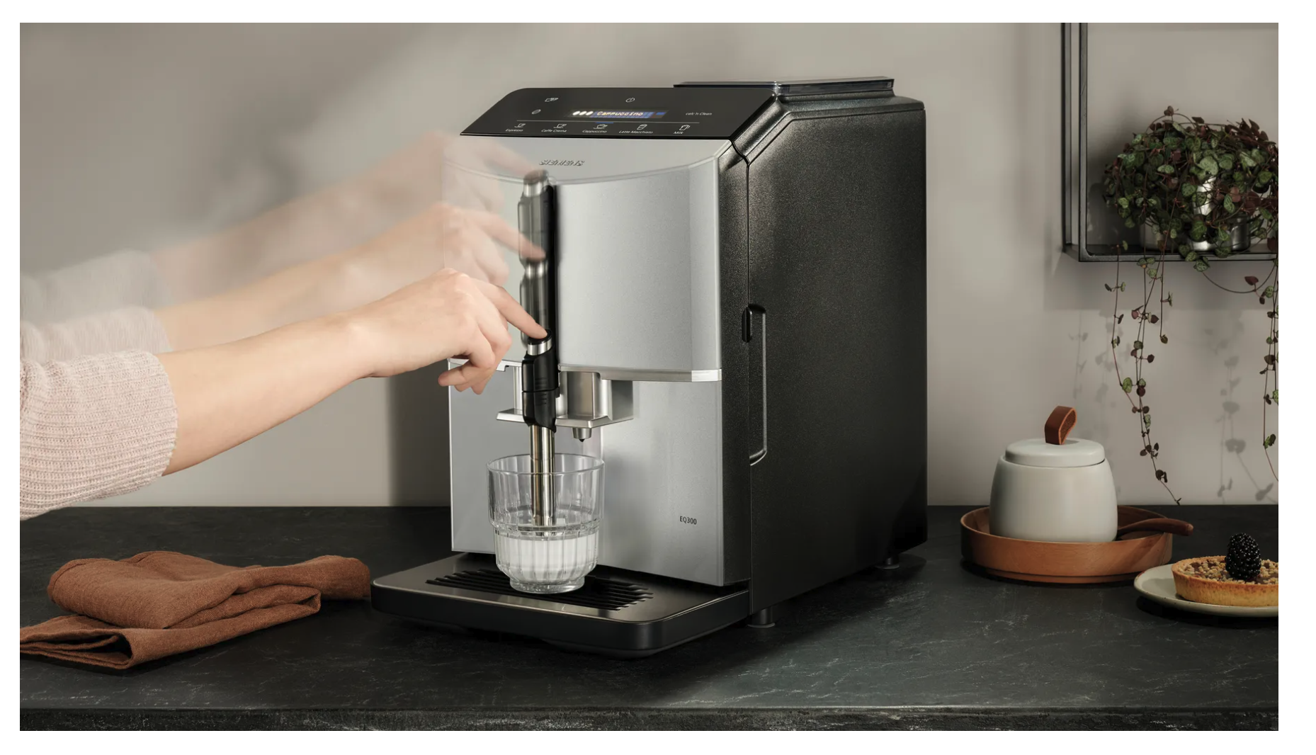 SIEMENS TF303E01 EQ.300 espresso machine